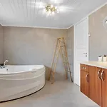 Modern Retreat In Ingstrup - By Traum Vakantiehuis